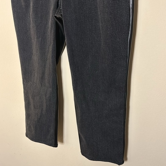 Abercrombie & Fitch Mixed Fabric Curve Love Ultra High Rise Ankle Straight Jean - Picture 6 of 8